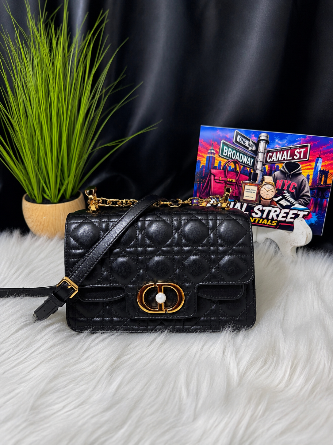 CD Caro Cannage Black Bag ✨🖤