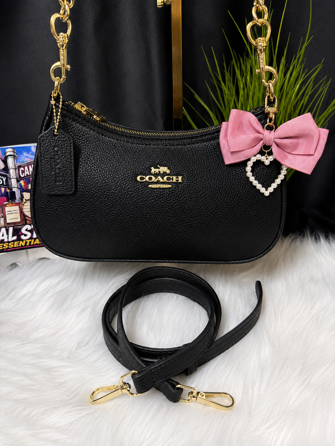 C.oach Black Leather Shoulder Bag 🖤 ✨